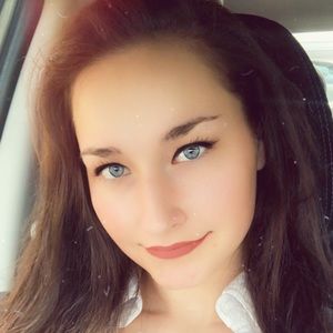 Meet your Posher, Gabby